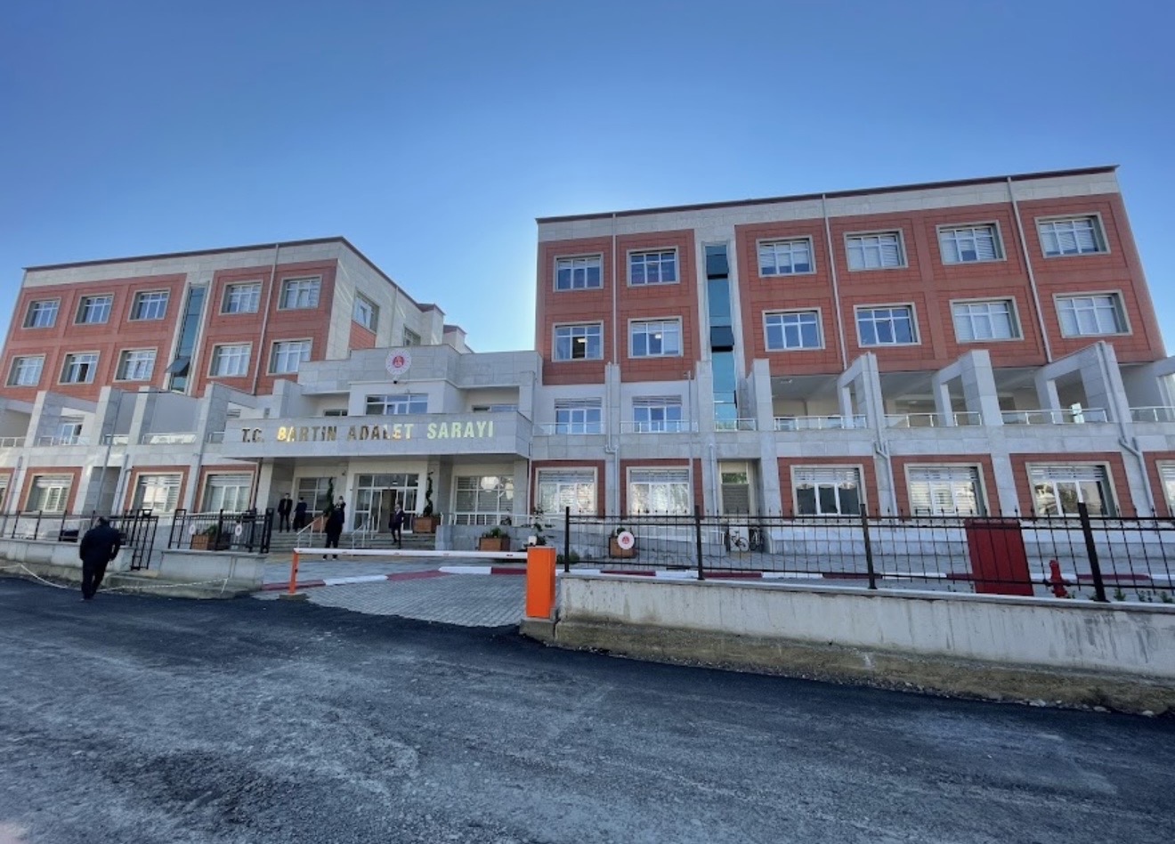 Bartın'da 13 yaşındaki çocuğa cinsel istismar: 33 şüpheli tutuklandı